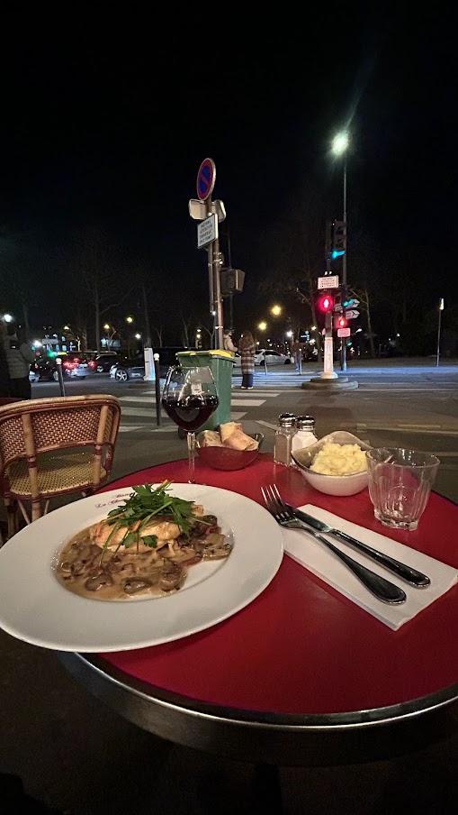 Le Camp de Marsのディナー