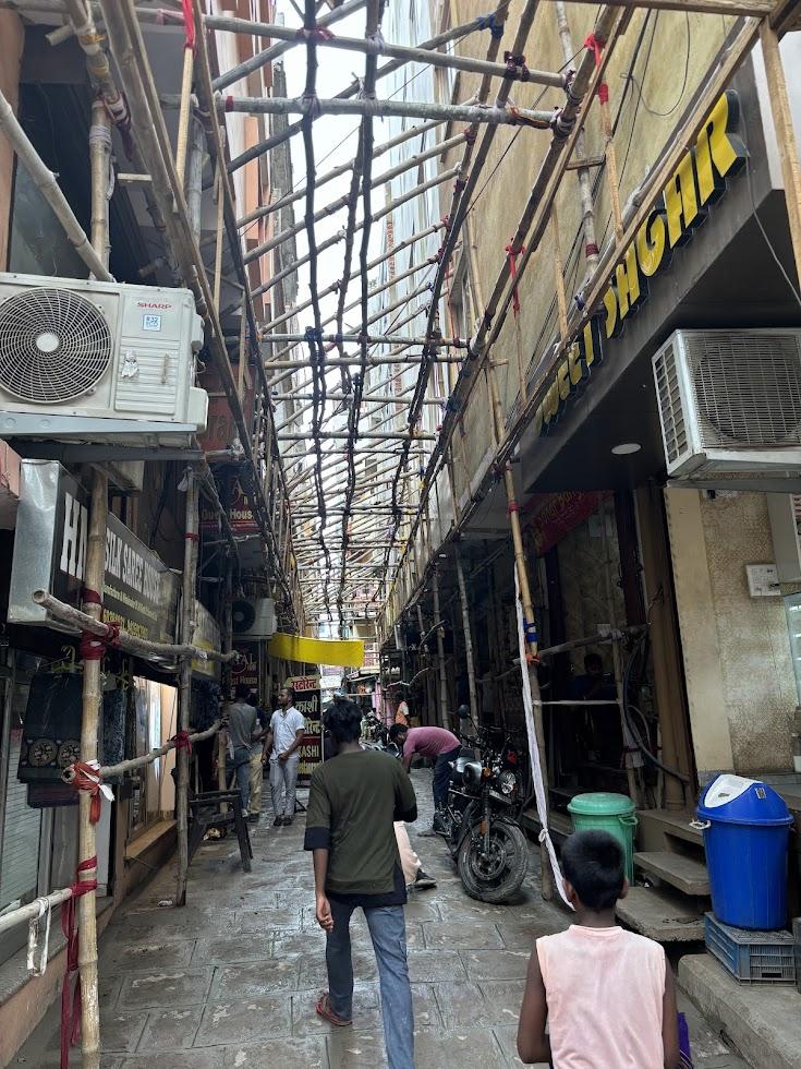 Varanasi Alley 2