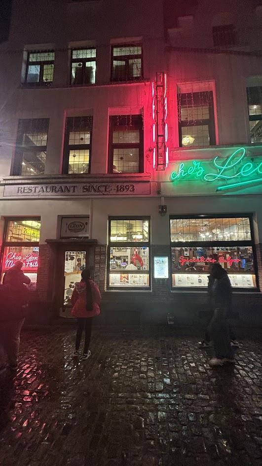chez LEON