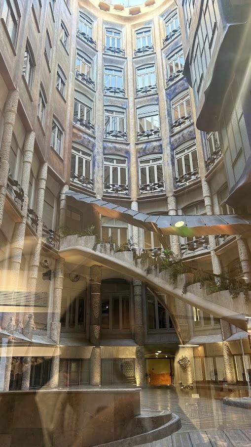 カサ・ミラのお土産屋さん