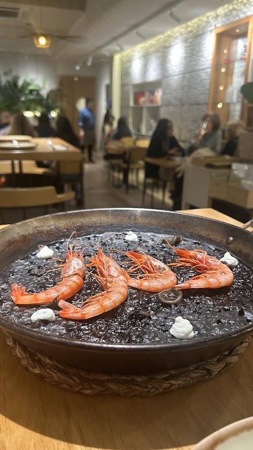 telefericのイカ墨パエリア