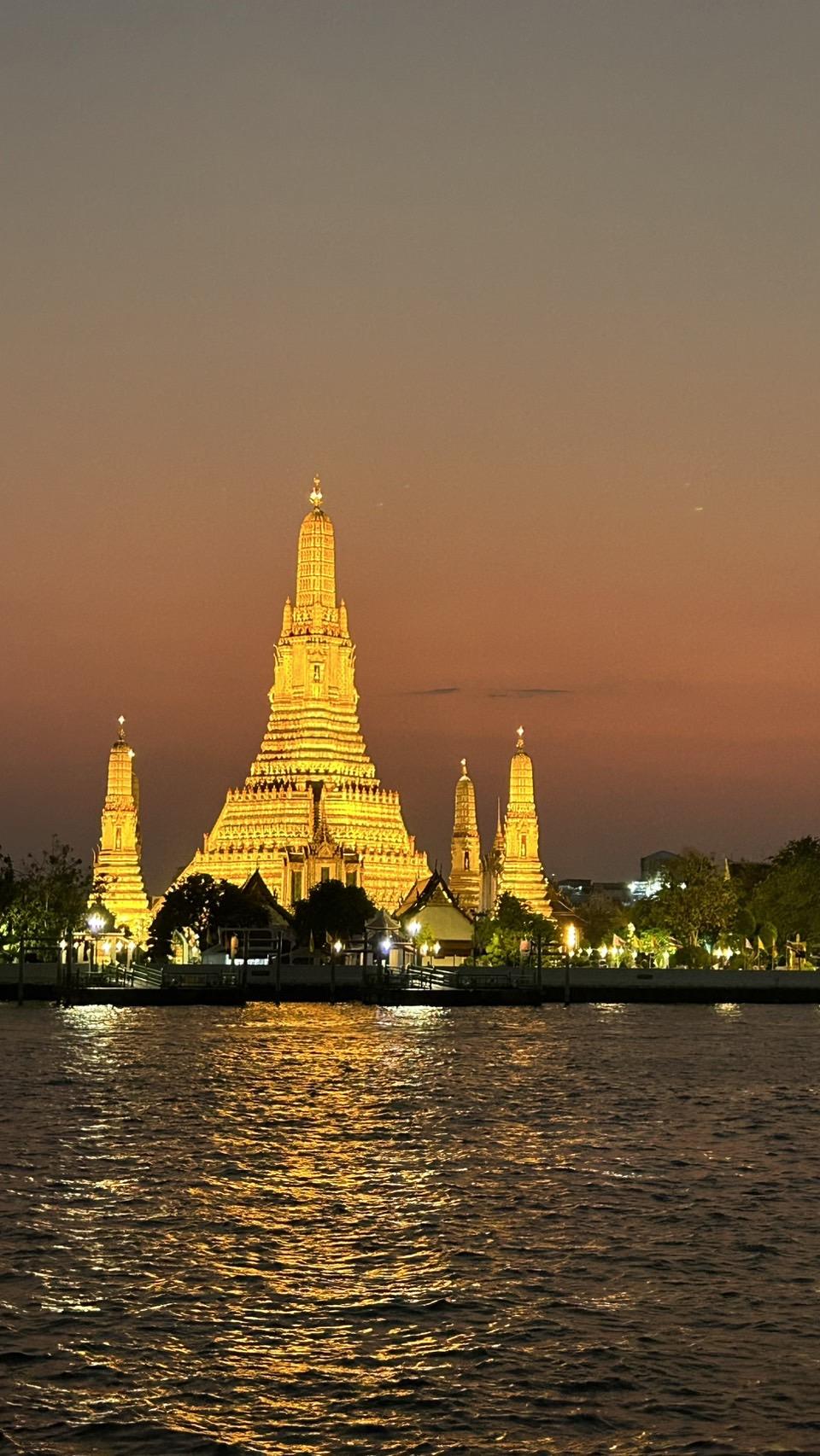 【タイ旅行記】水上マーケットとワット・アルン、バンコクの魅力を満喫【#2】